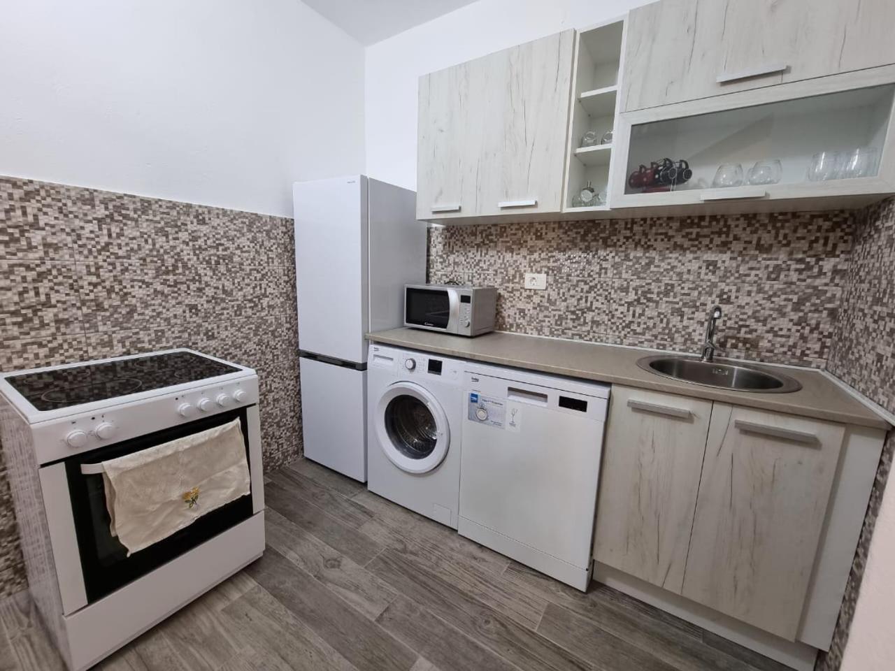 Apartments Vukmarkovic Сутоморе Экстерьер фото