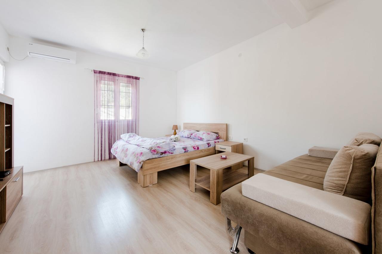 Apartments Vukmarkovic Сутоморе Экстерьер фото
