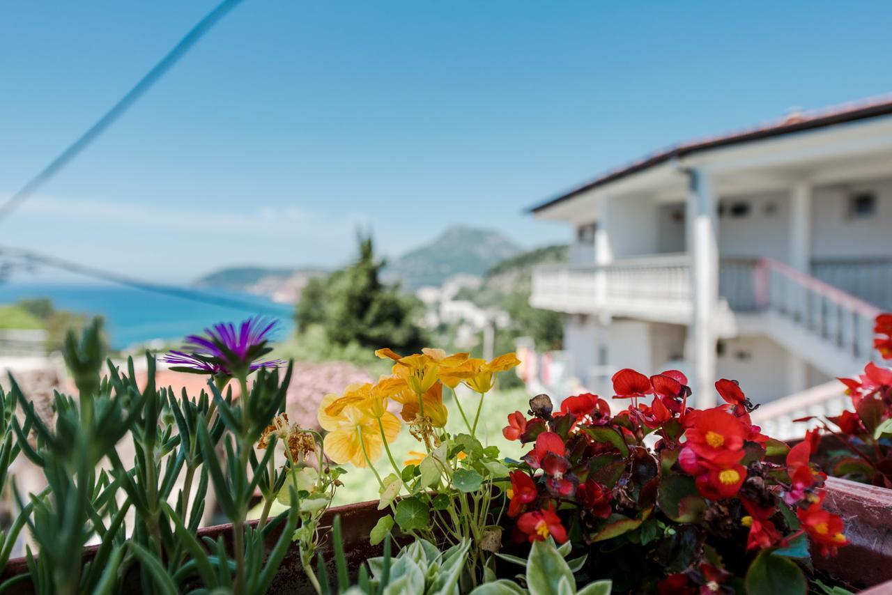 Apartments Vukmarkovic Сутоморе Экстерьер фото